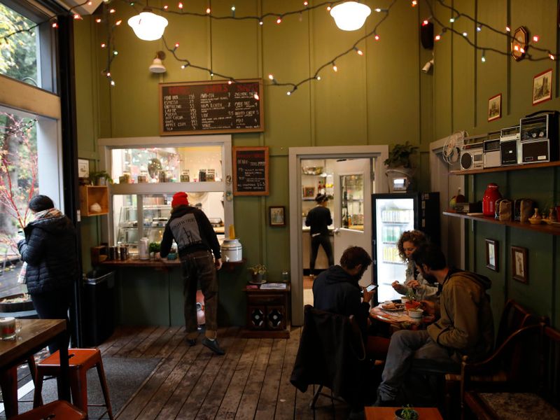 Lightwave Coffee & Kitchen – A Riverside Haven in Sonoma