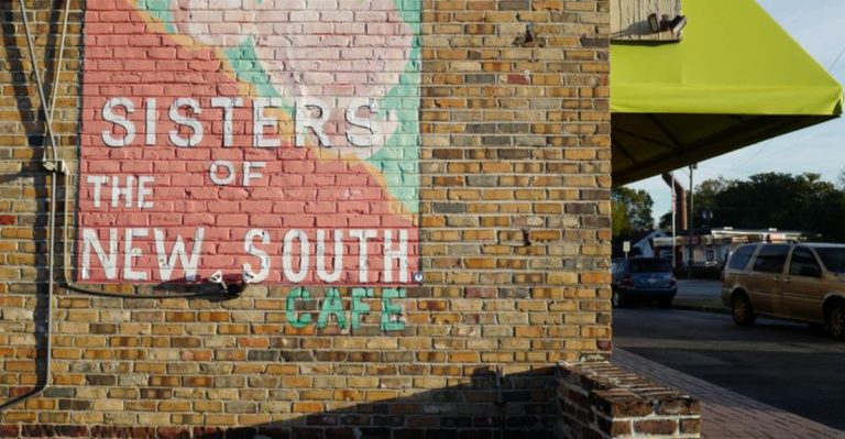 13 Hole-In-The-Wall Georgia Soul Food Restaurants That Locals Swear Beat The Big Names