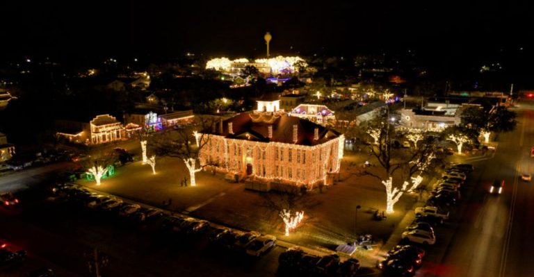 13 Holiday Destinations In Texas Where The Lights Sparkle The Whole Season