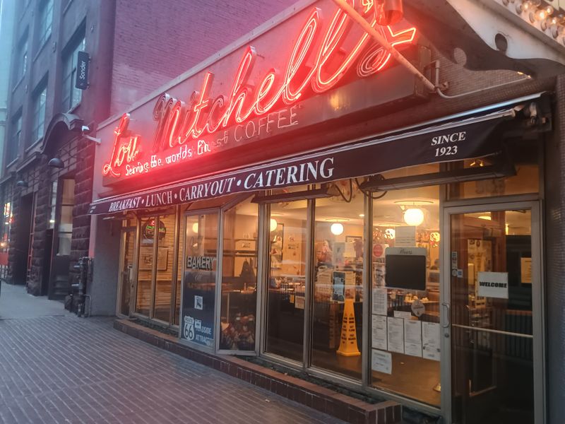 Lou Mitchell’s, Chicago