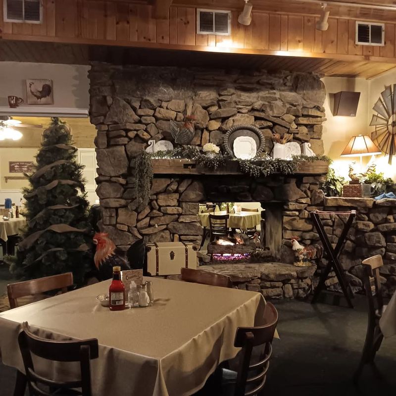 Crandall's Restaurant - Hebron