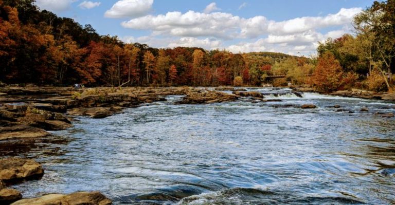 13 Incredibly Scenic Pennsylvania Escapes That Cost Under $65