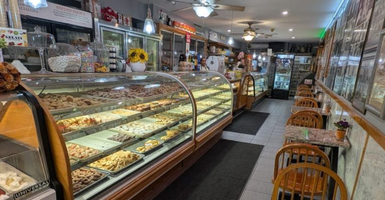 13 Italian Bakeries In Pennsylvania Baking Straight From Nonna’s Recipe Book