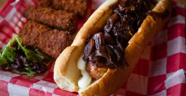 13 Local Eats Across the U.S. That Are Absolutely Road Trip-Worthy