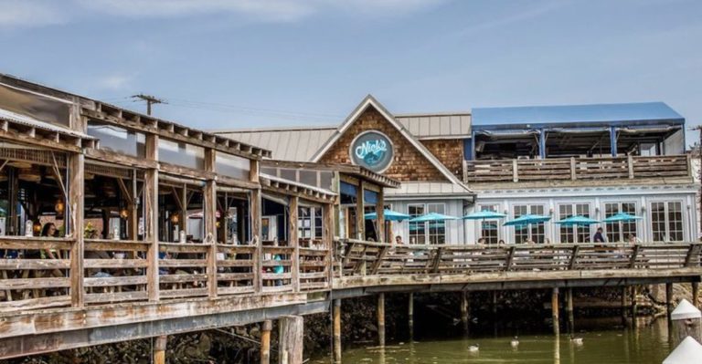 13 Maryland Crab Shacks Locals Keep Protected Like Family Secrets