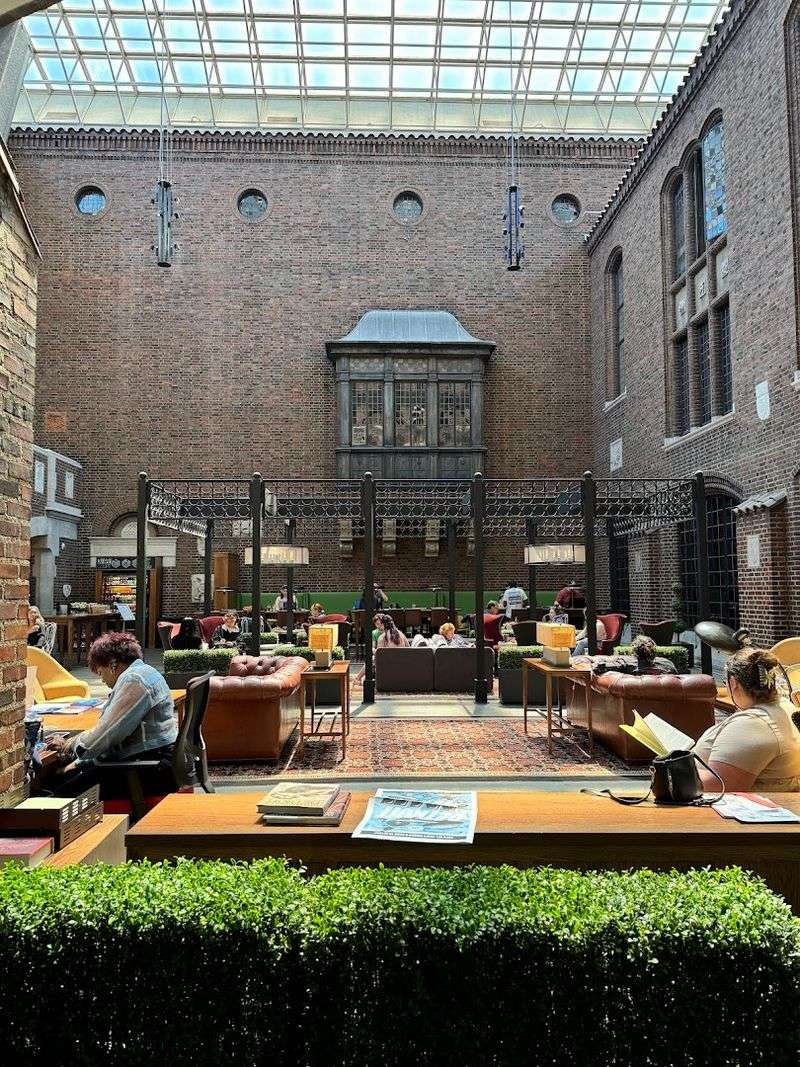 Detroit Institute Of Arts, Detroit