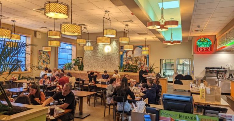 13 Michigan Spots That Prove Great Dining Doesn’t Have To Be Expensive