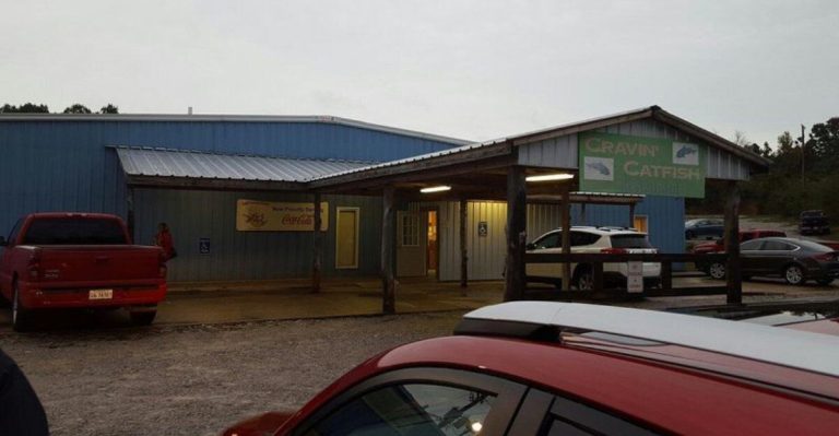 13 Mississippi Fish Fry Spots Locals Say Are Worth Every Trip