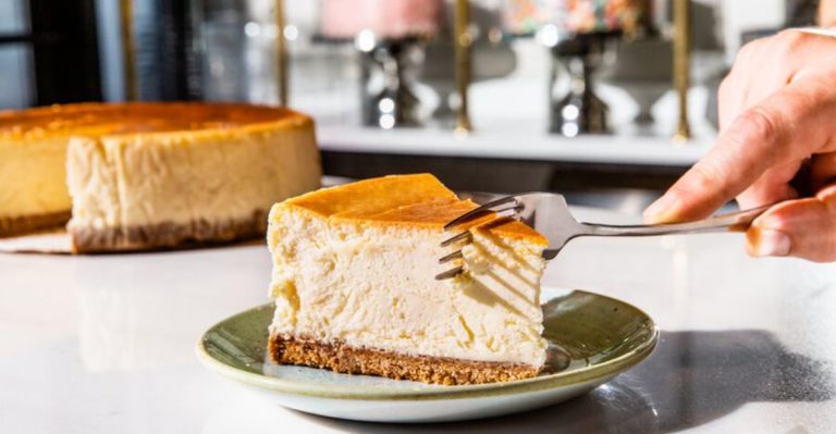 13 NYC Foods You’ve Got To Try Once And 6 That Locals Keep Coming Back To