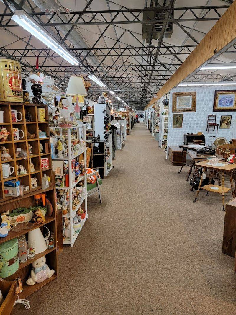 Heart of Ohio Antique Center, Springfield, OH