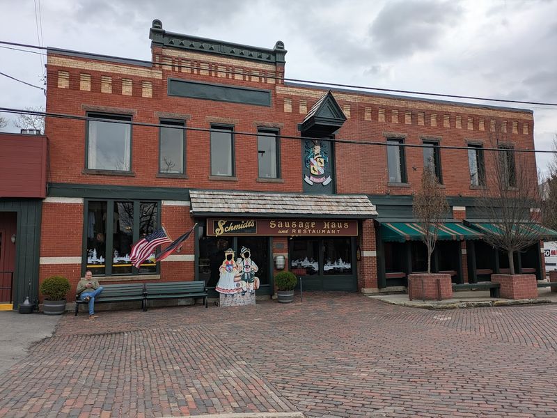 Schmidt's Restaurant, Columbus