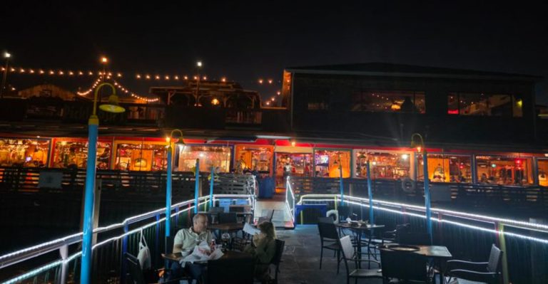 13 Ohio Seafood Spots That Skip Advertising Yet Stay Busy Nonstop