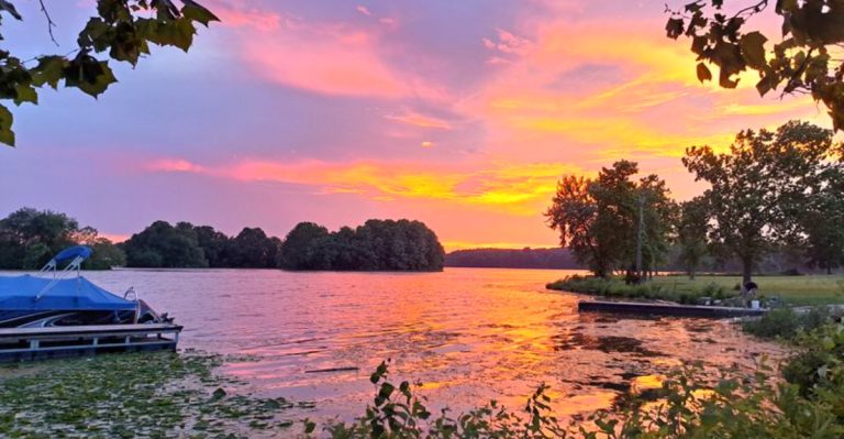 13 Secret Ohio Lakes That Reward Anyone Willing To Look A Little Harder
