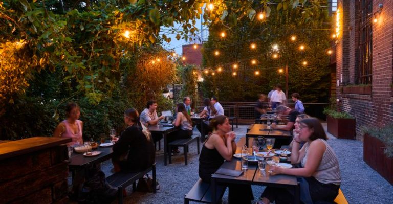 13 Tennessee Hidden Patios With Dishes So Good Regulars Always Return