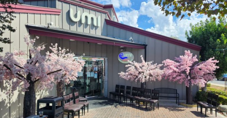 13 Timeless All-You-Can-Eat Restaurants In Pennsylvania With A Retro Feel