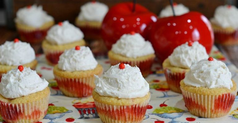 13 Types Of Cherry Cobbler Muffins That Are Like Dessert For Breakfast