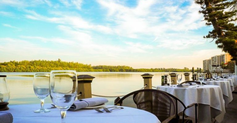 13 Waterfront Florida Restaurants With Breathtaking Views And Incredible Food