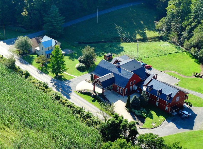 14. The Barn Inn Bed and Breakfast Restaurant – Millersburg