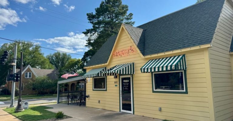 14 Arkansas Restaurants Locals Love But Keep Under The Radar