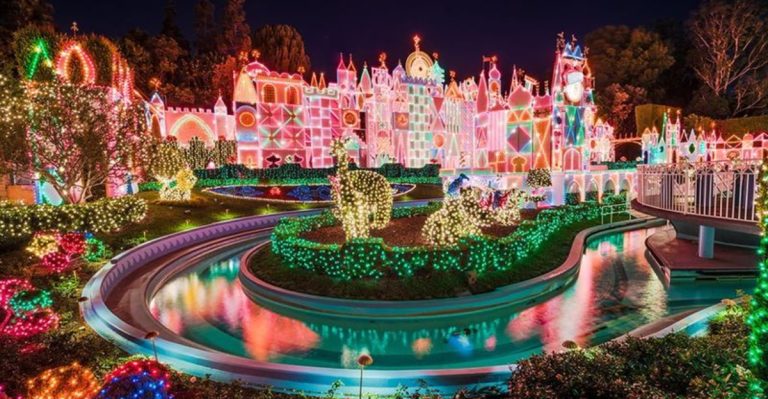 14 California Christmas Destinations Where The Lights Steal The Entire Season