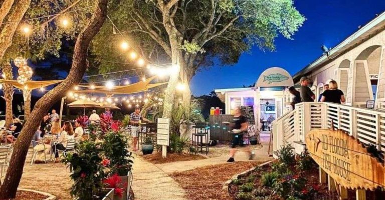 14 Charming Small-Town Florida Restaurants That Feel Like a Dream