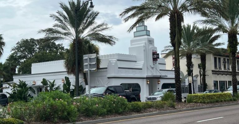 14 Florida Supper Clubs That Are Booked Solid Every Weekend