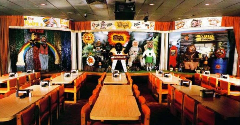 14 Food Chains Arizonans Loved In The ’90s But Totally Forgot About