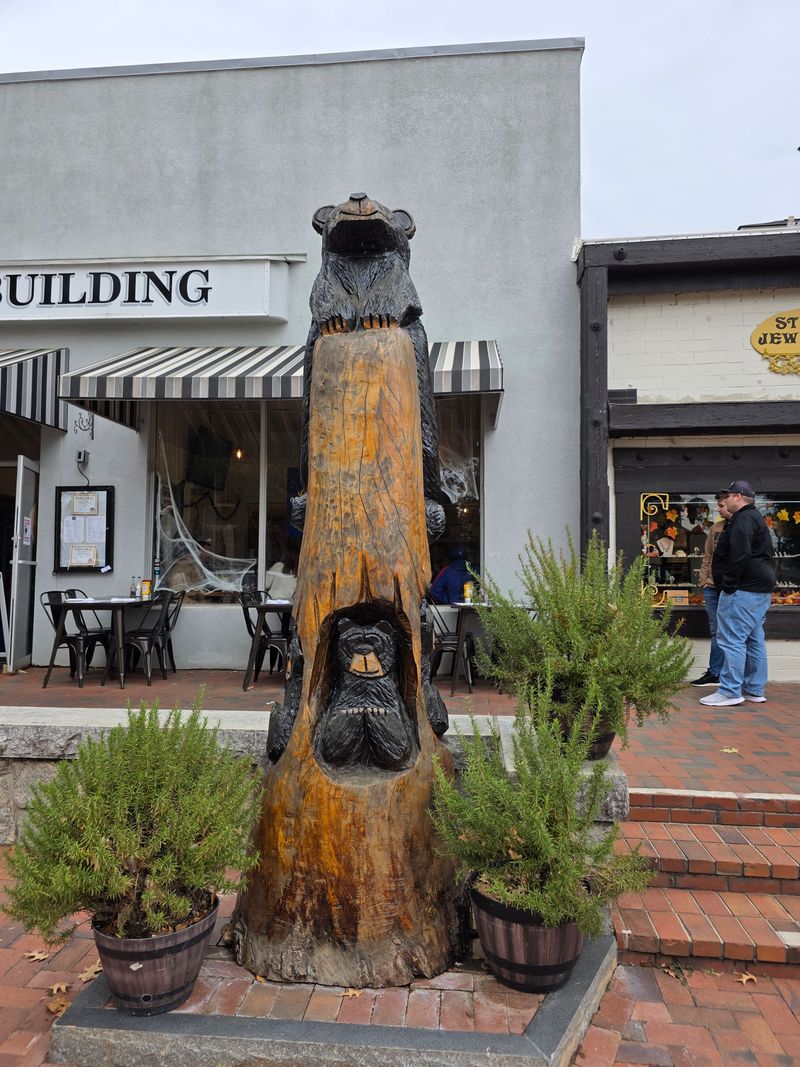 Dahlonega — Dahlonega’s Old Fashioned Christmas (Downtown Square) 
