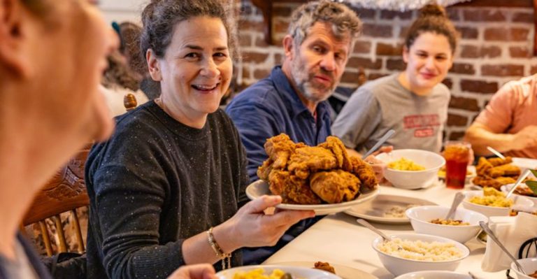 14 Georgia Restaurants Locals Enjoy (And Tourists Can’t Find)