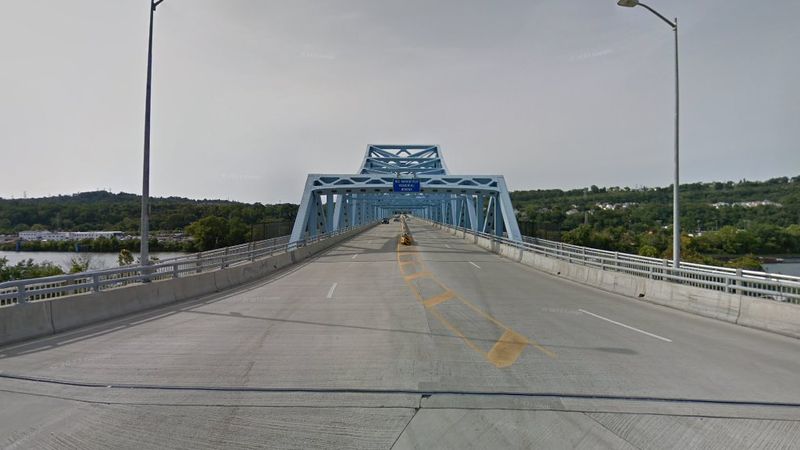 Mansfield Bridge, Mansfield