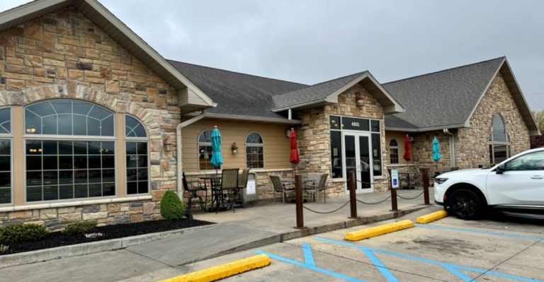14 Indiana Donut Shops That Look Ordinary But Deliver Legendary Flavor