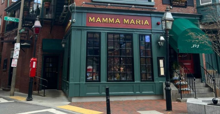 14 Massachusetts Italian Restaurants That Fill Up Before Friday Even Begins