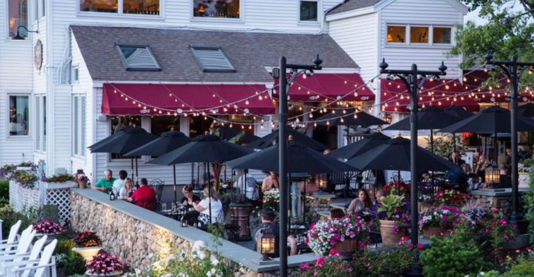 14 Of Connecticut’s Most In-Demand Seafood Reservations That Book Out Fast