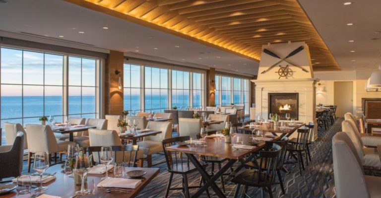 14 Of Maine’s Most In-Demand Seafood Reservations That Sell Out Nightly (And Deserve The Hype)