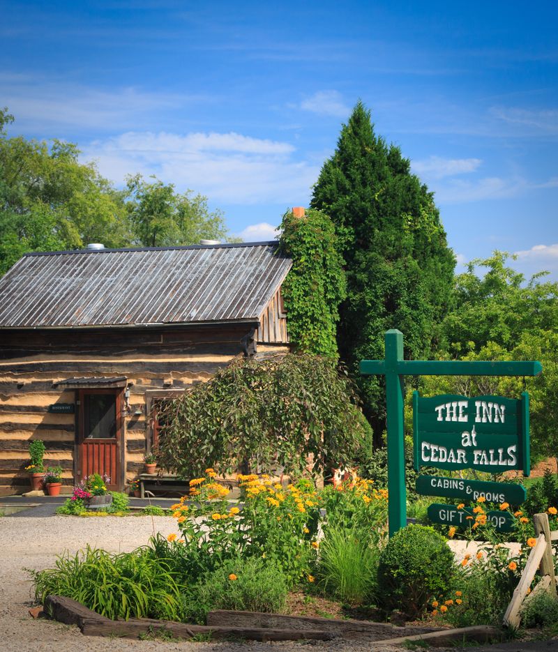 Inn & Spa at Cedar Falls, Logan