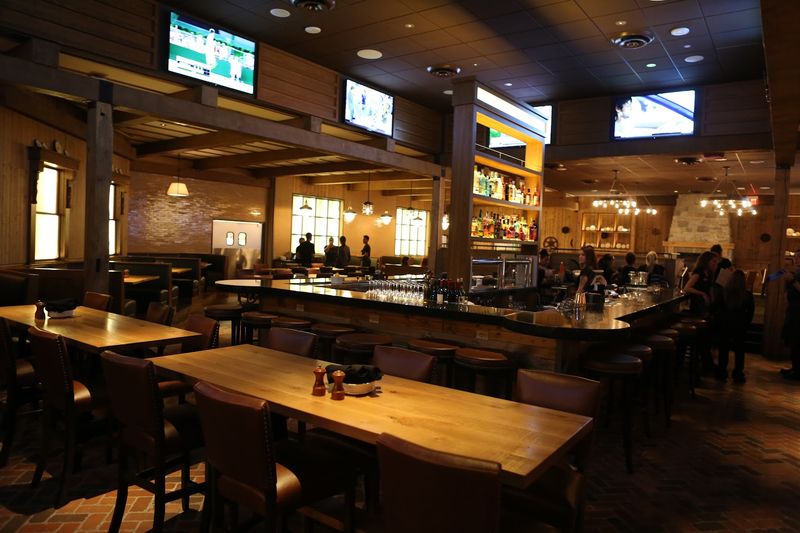 14 Restaurants And Dining Options That Go Way Beyond Resort Food