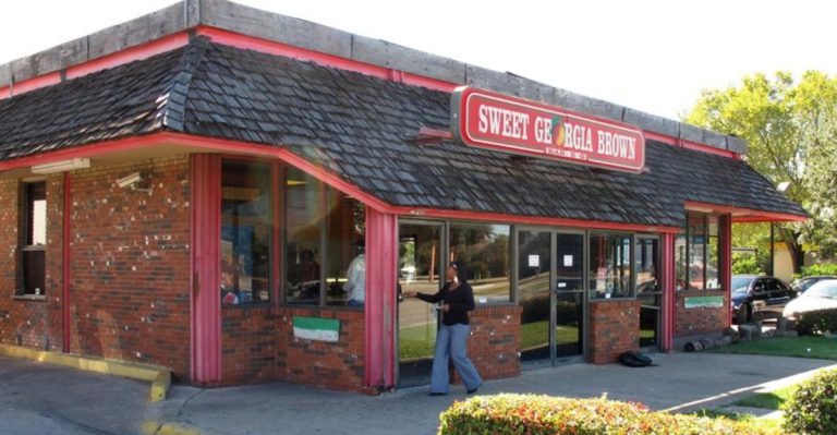 14 Soul Food Restaurants In Dallas, Texas That Locals Say Feel Just Like Home