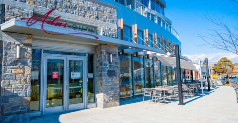 14 Virginia Hidden Patios Where The Food Keeps Locals Coming Back