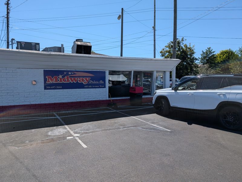 Midway Drive-In, Huntington