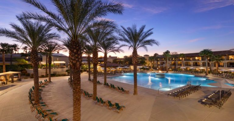 15 Arizona Holiday Getaways Perfect For A Sunny Christmas Break