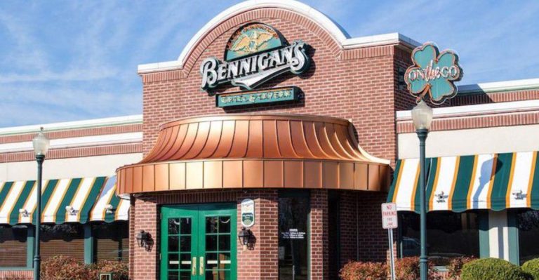 15 Forgotten Chain Restaurants From The ’80s We Wish Were Still Here