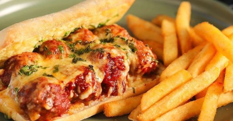 15 Forgotten New Jersey Fast-Food Sandwiches That Deserve A Retro Revival