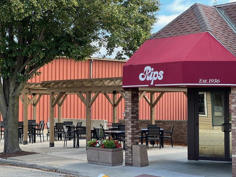 Rip's Tavern – Ladd