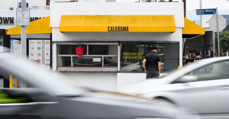 15 Hole-In-The-Wall California Restaurants That Locals Are Obsessed With This Fall