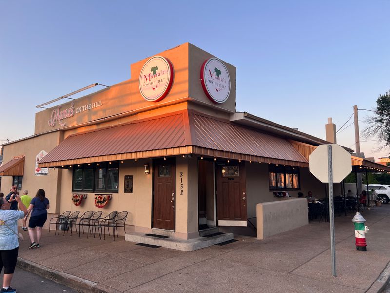 Mama's On The Hill, St. Louis, Missouri