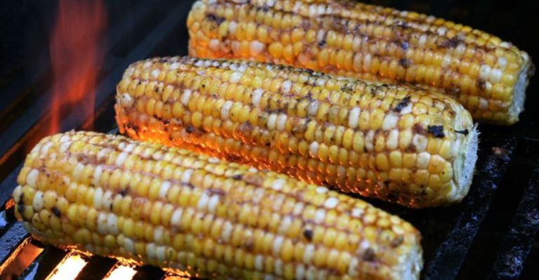 15 Iconic Illinois Foods That Always (Thankfully) Show Up At Fourth Of July Cookouts