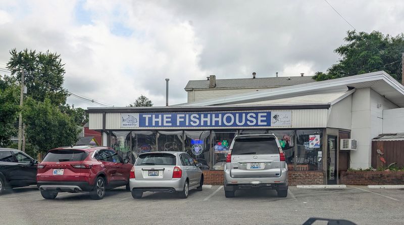 The Fish House/Cafe Beignet — Louisville
