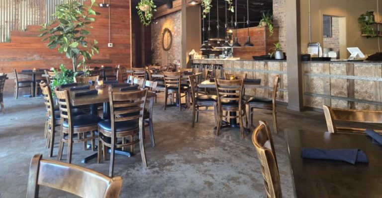 15 Michigan Supper Clubs That Fill Up Fast Every Weekend