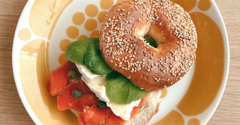 15 New York Deli Rules From The 1940s That Make Today’s Ordering Feel Wild