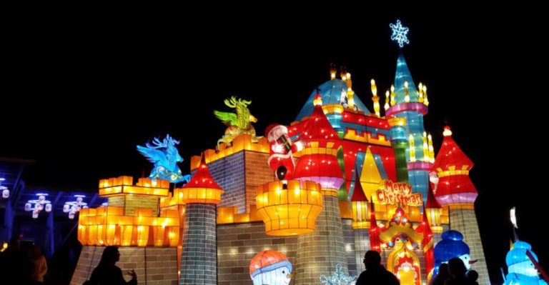 15 North Carolina Cities With Christmas Light Shows Everyone Should Experience Once